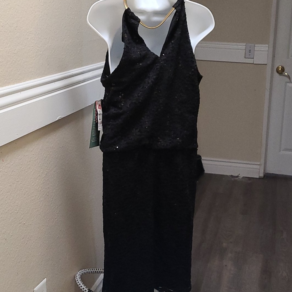 Dress - Picture 3 of 3